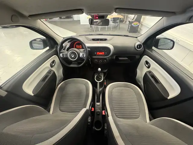 Renault Twingo view 9