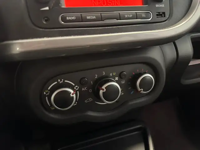 Renault Twingo view 13