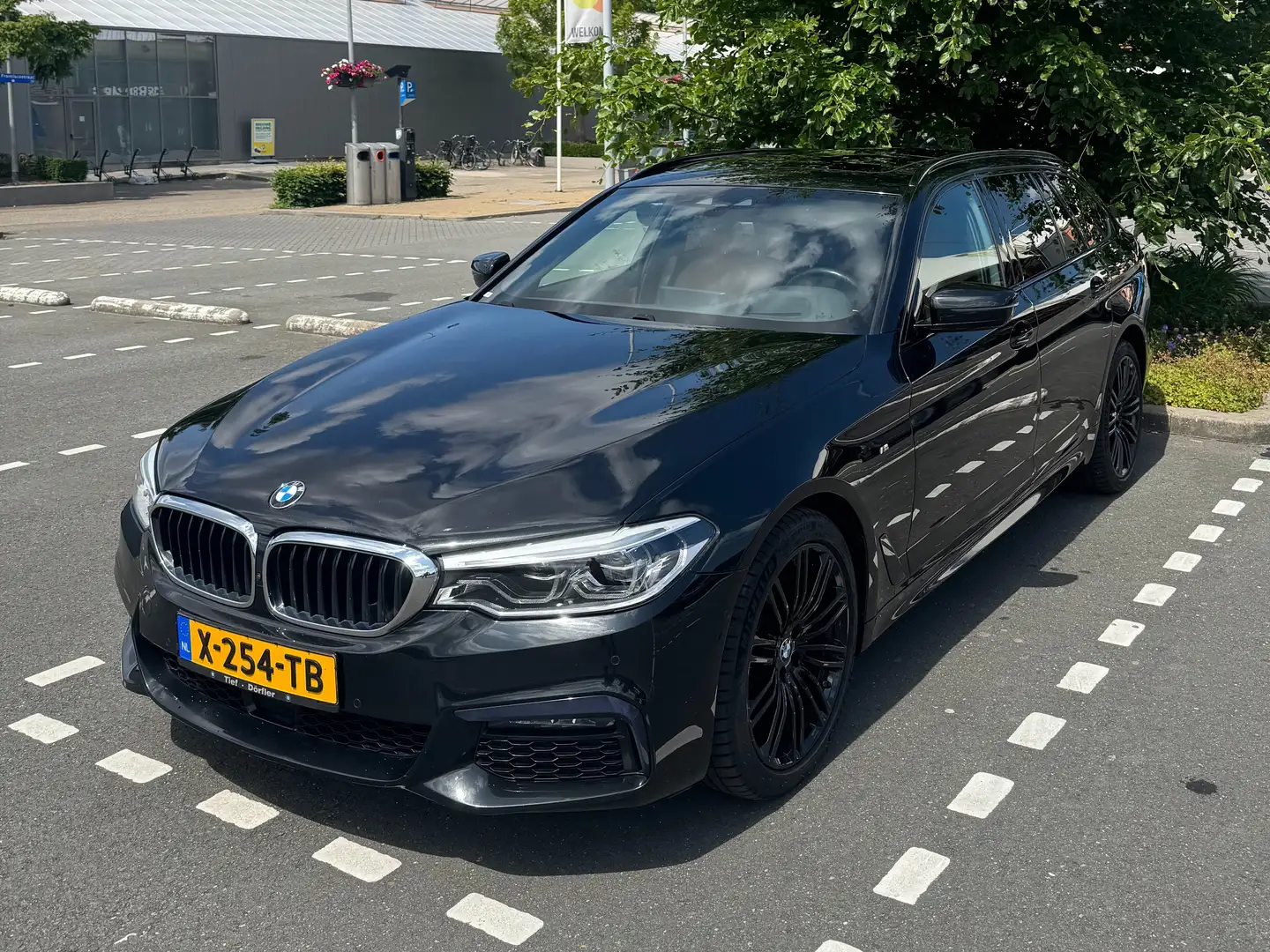 BMW 520 520d Touring M Sport|RWD|HUD|Pano|360°|Laser Zwart - 2