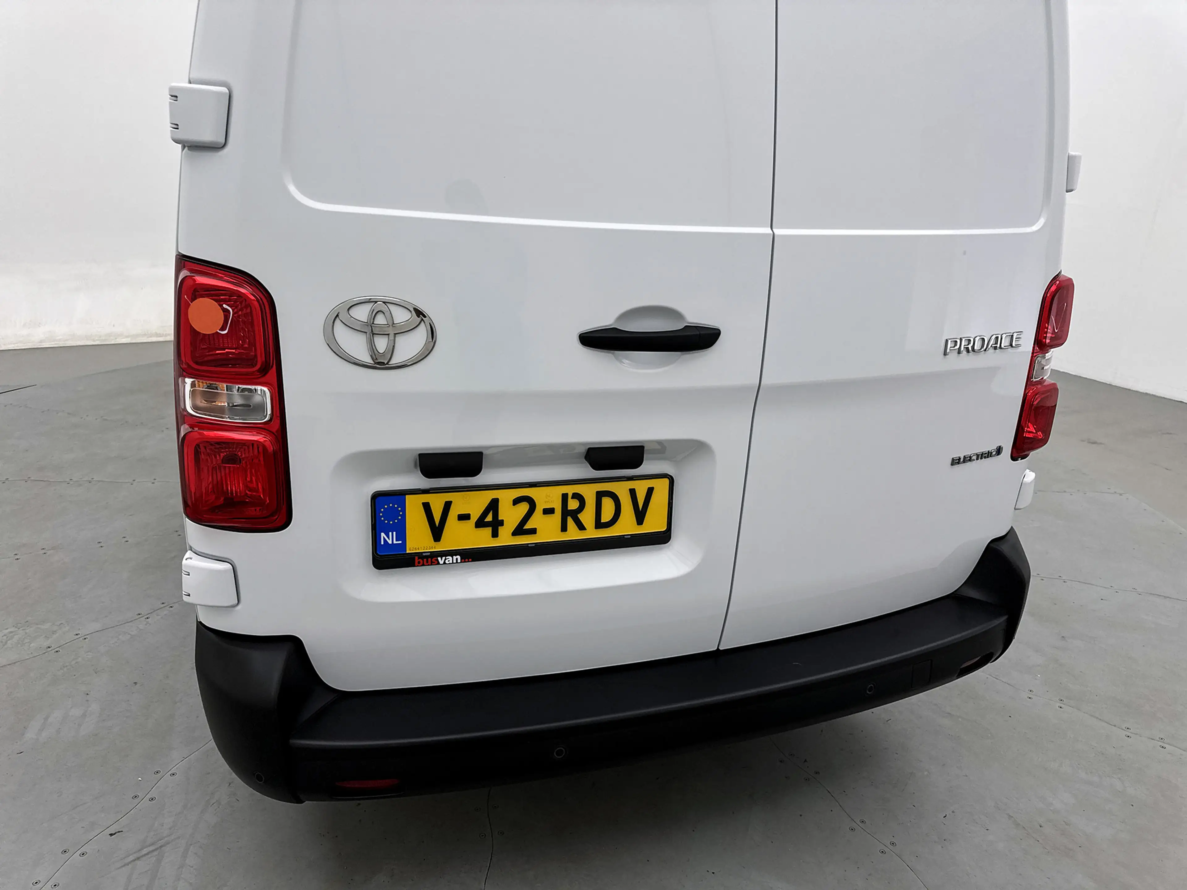 Toyota Proace Electric Worker Comfort Standard Range L2 50 kWh N — photo 33
