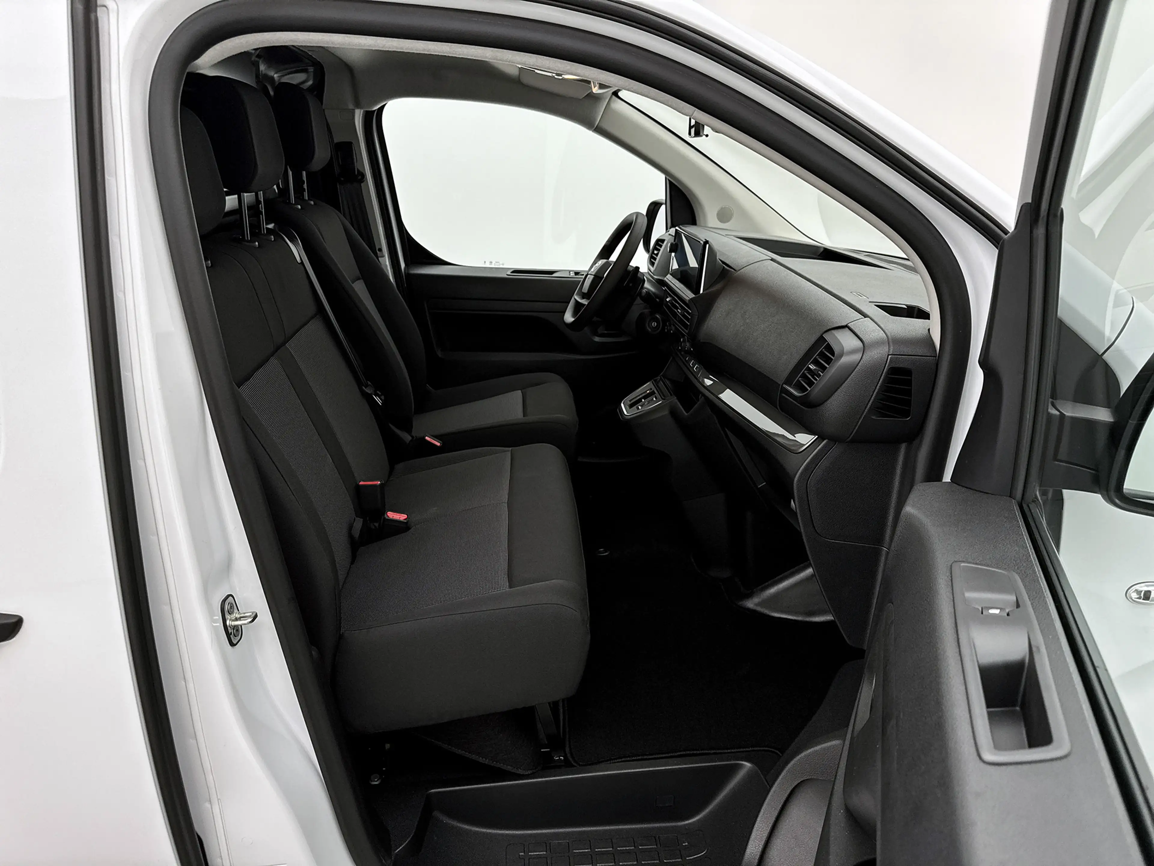 Toyota Proace Electric Worker Comfort Standard Range L2 50 kWh N — photo 15