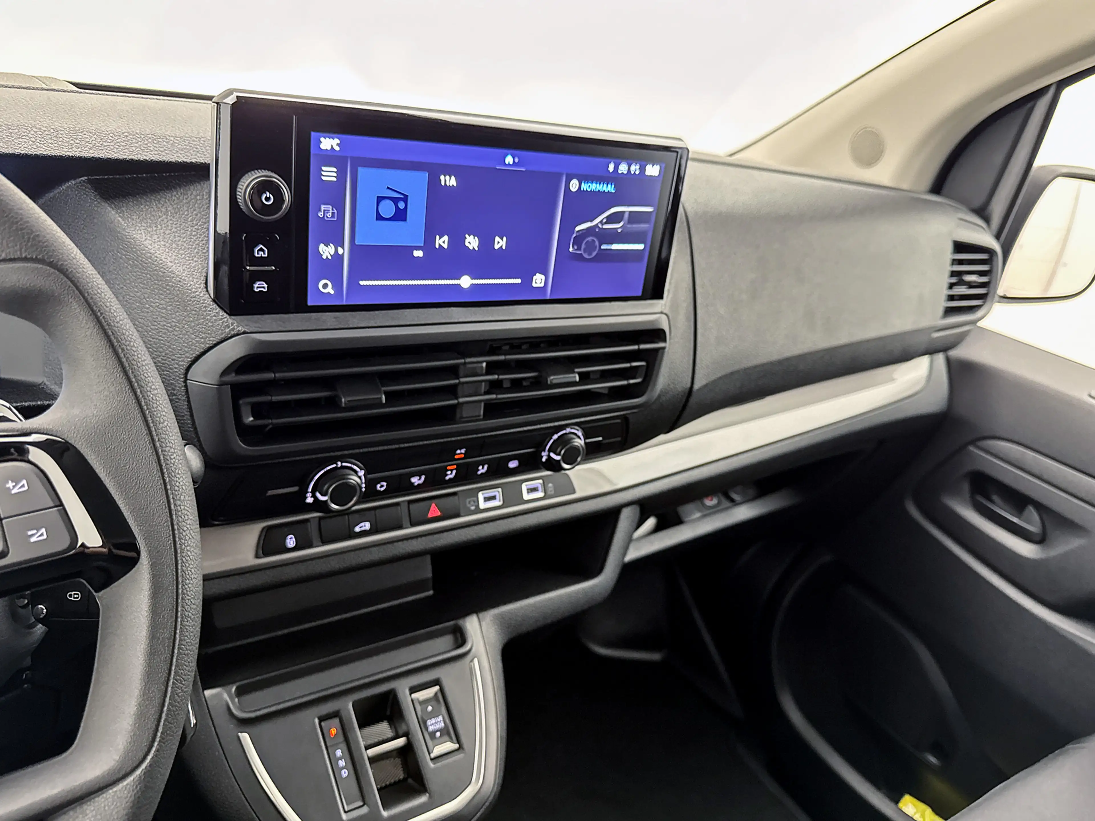 Toyota Proace Electric Worker Comfort Standard Range L2 50 kWh N — photo 7