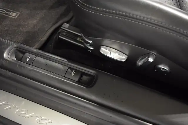 Porsche 911 Carrera 4 S Cabrio II DSG Ansicht 30