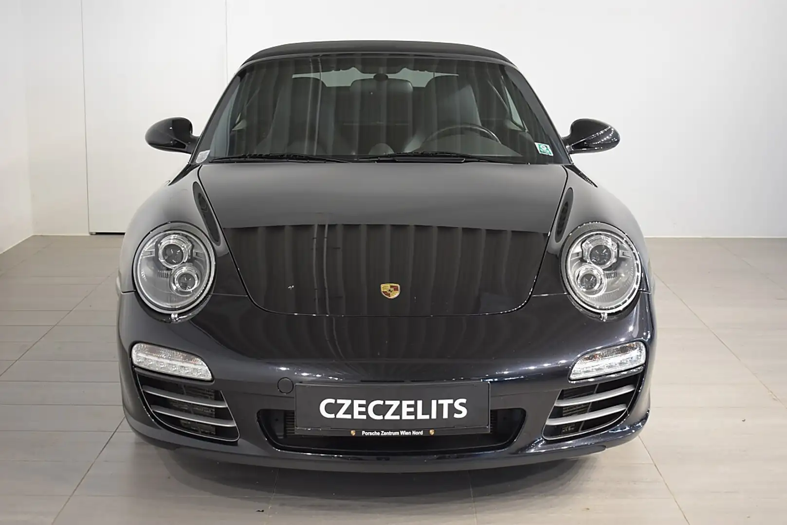 Porsche 911 Carrera 4 S Cabrio II DSG Schwarz - 2