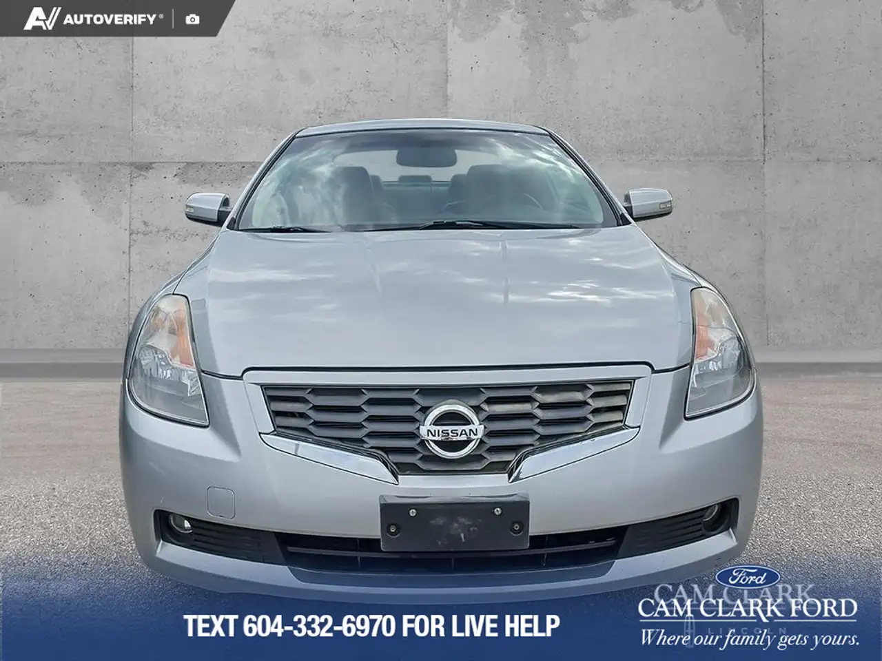 Nissan Altima снимка Nissan Altima