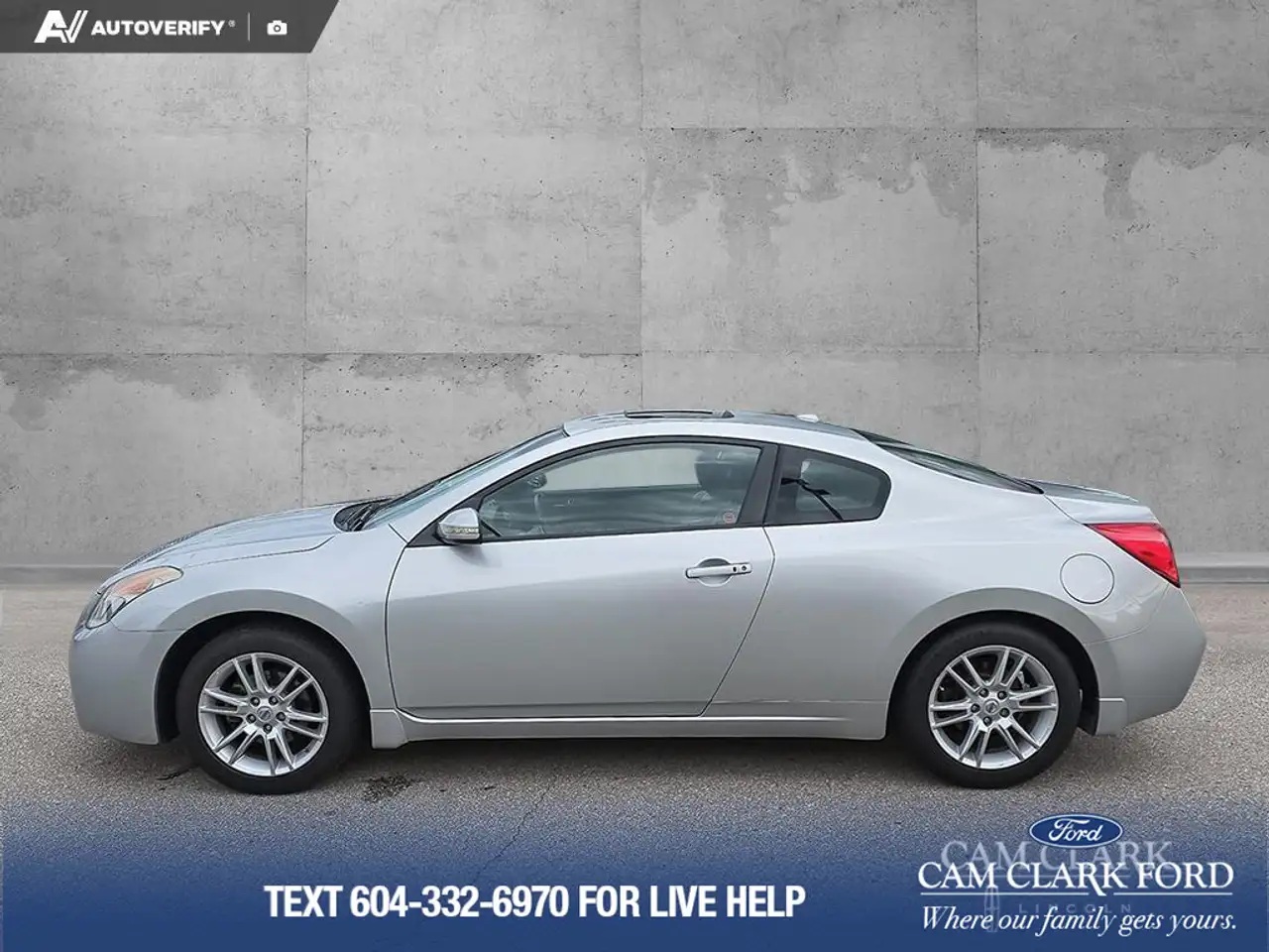 Nissan Altima снимка Nissan Altima