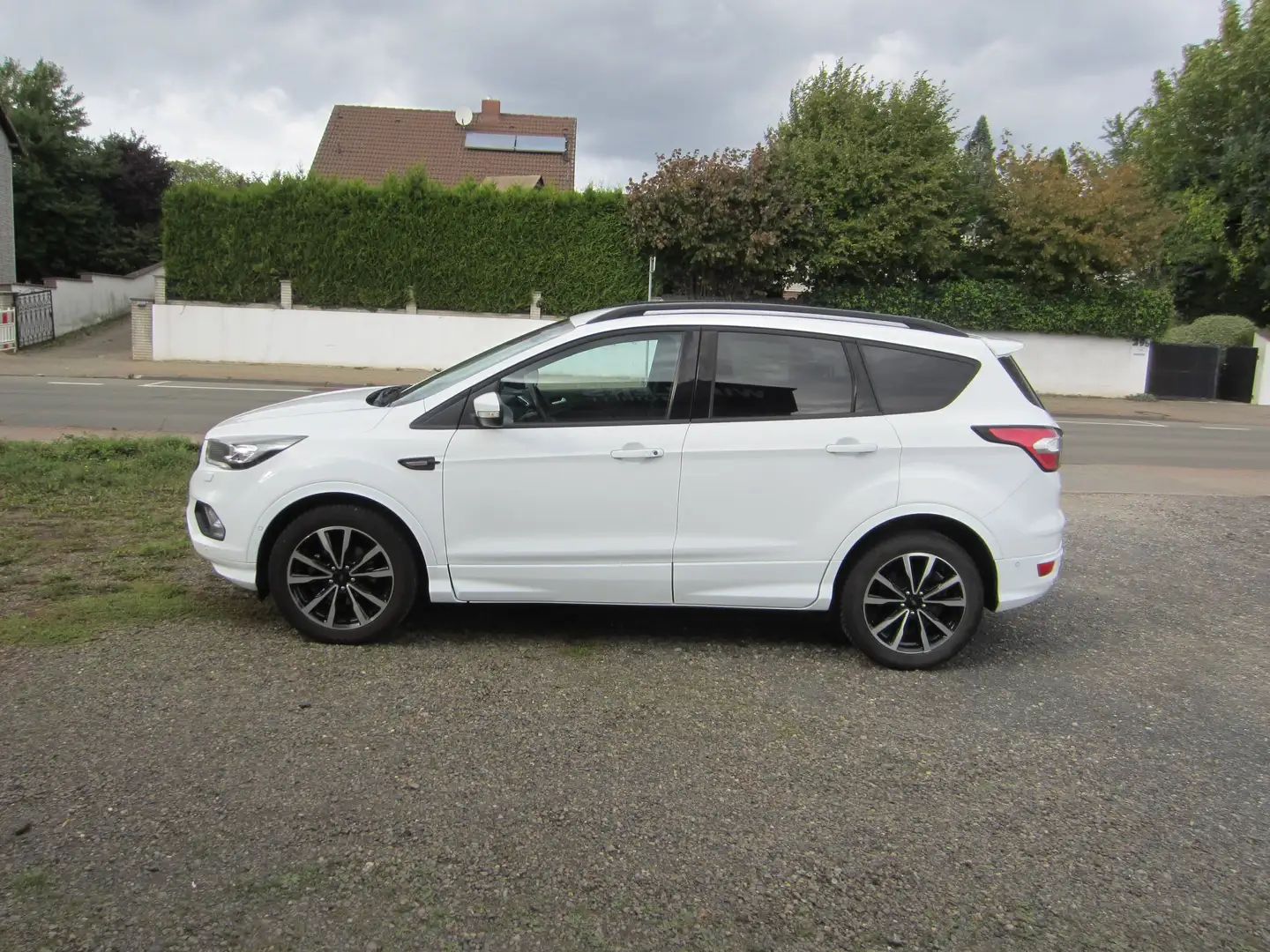 Ford Kuga ST-Line Blanc - 1