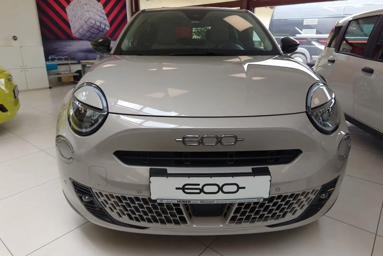 Fiat 600 e 115 kW La Prima Beige - 1