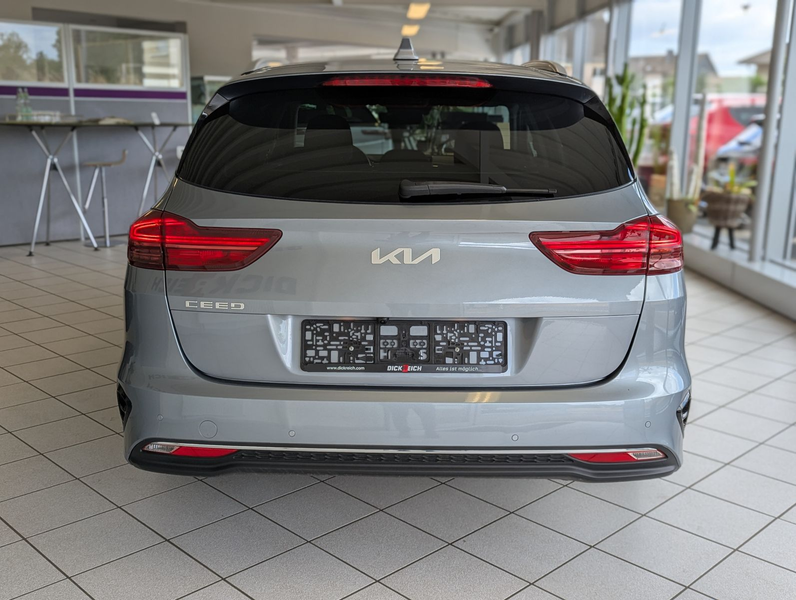 Kia Ceed SW / cee'd SW 1.5 Ultim Style-Pak JBL ACC 7J — photo 6