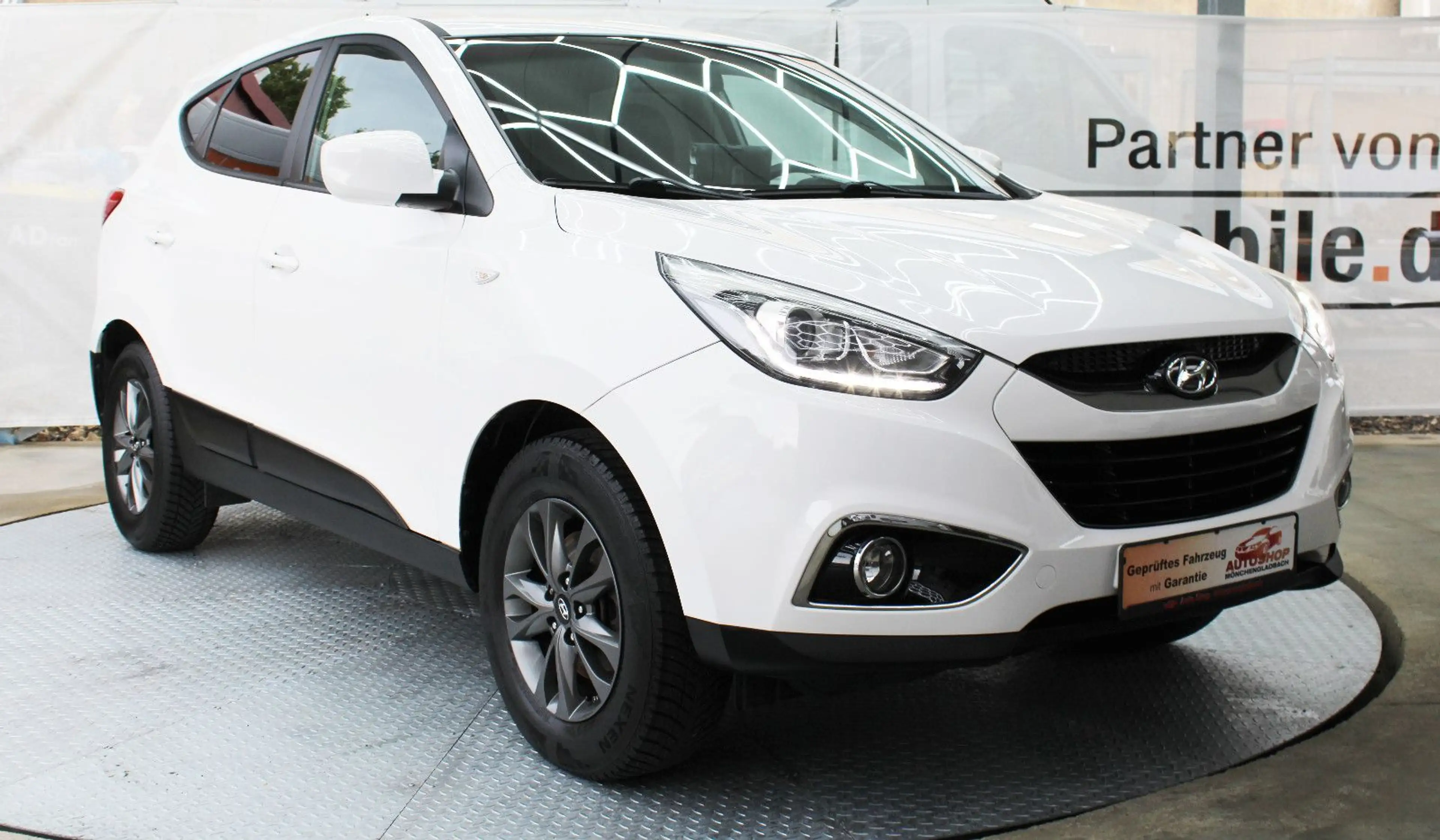 Hyundai iX35 *Inspektion Neu*CarPlay*AHK*LED*Allwetter* — photo 11