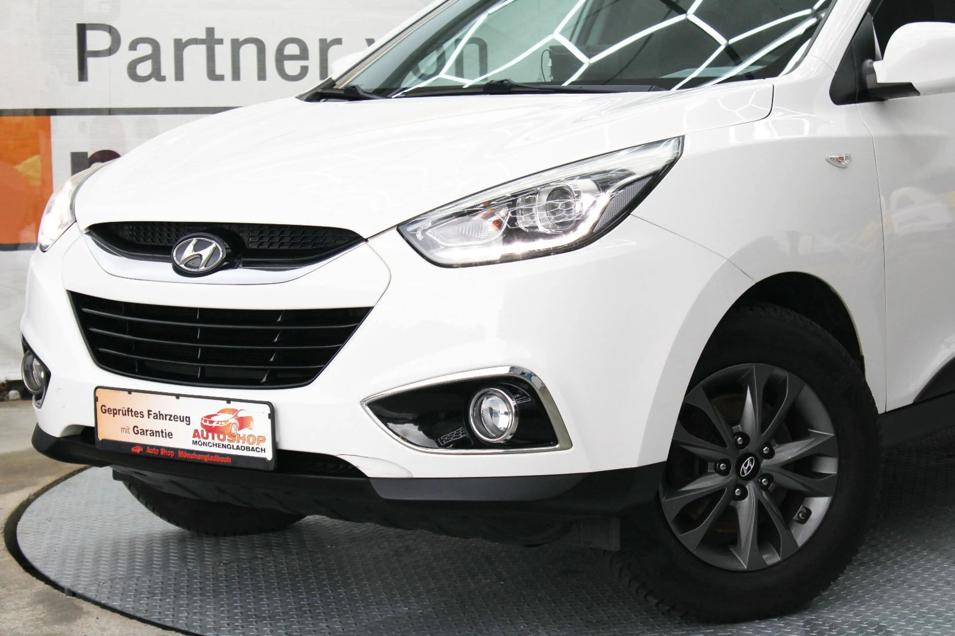 Hyundai iX35 *Inspektion Neu*CarPlay*AHK*LED*Allwetter* — photo 3