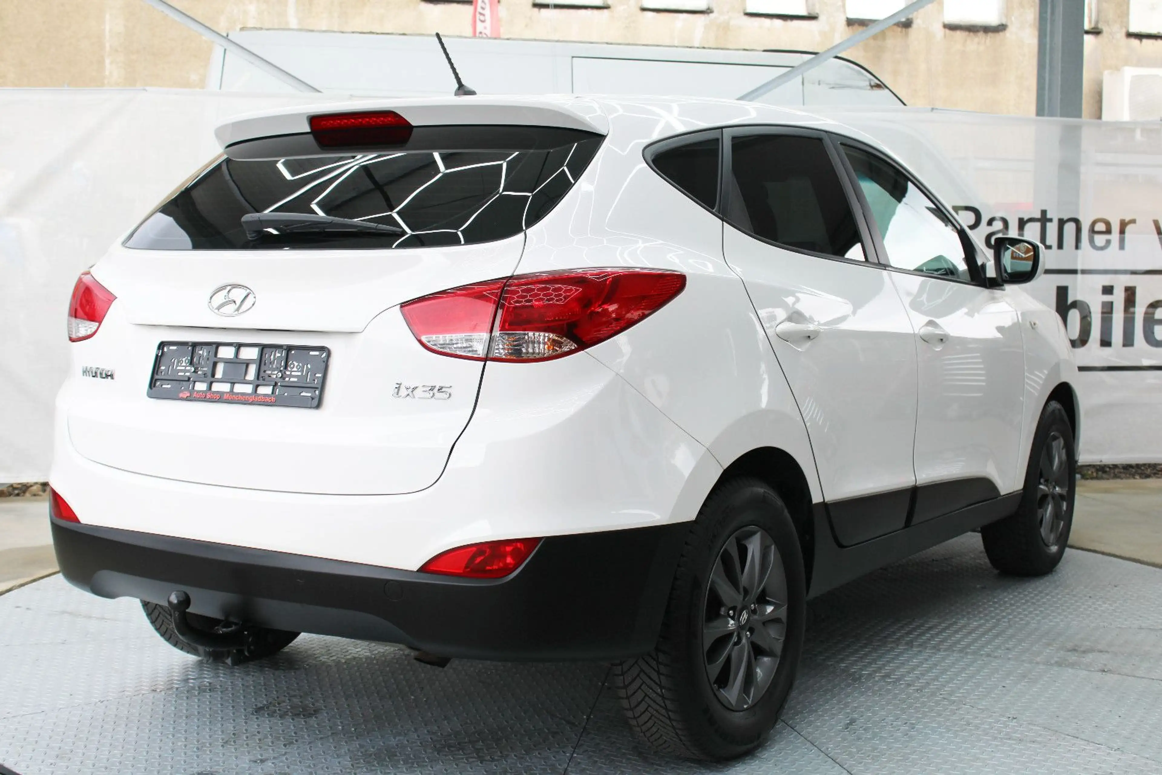 Hyundai iX35 *Inspektion Neu*CarPlay*AHK*LED*Allwetter* — photo 9