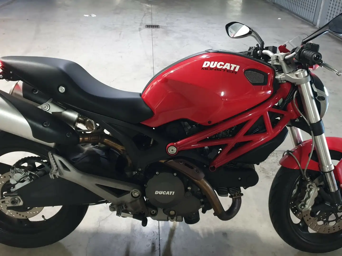 Ducati Monster 696 Kırmızı - 2