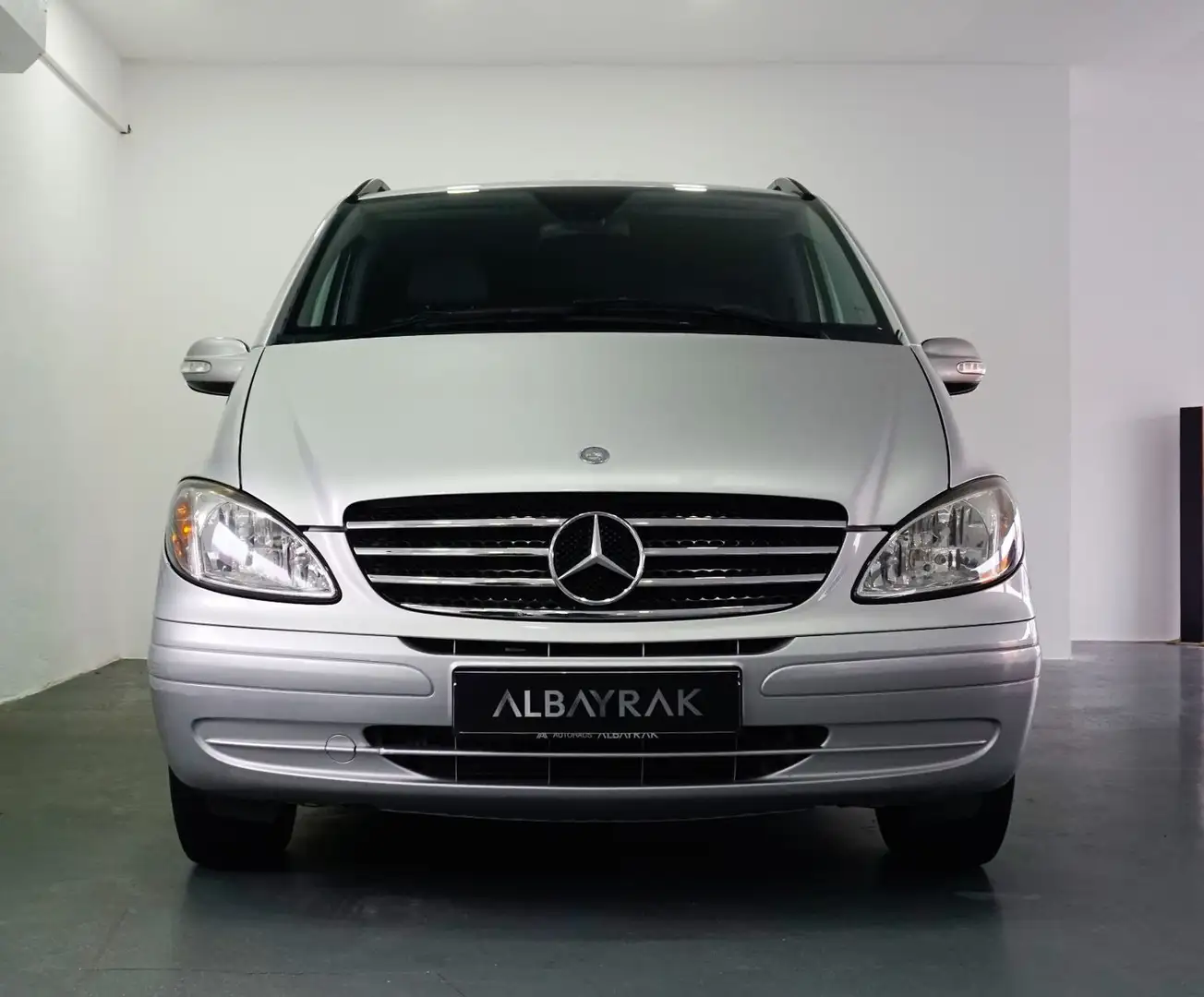 Mercedes-Benz Viano 2.2 CDI Automatik 7 Sitzer 0% Finanzierung Zilver - 2