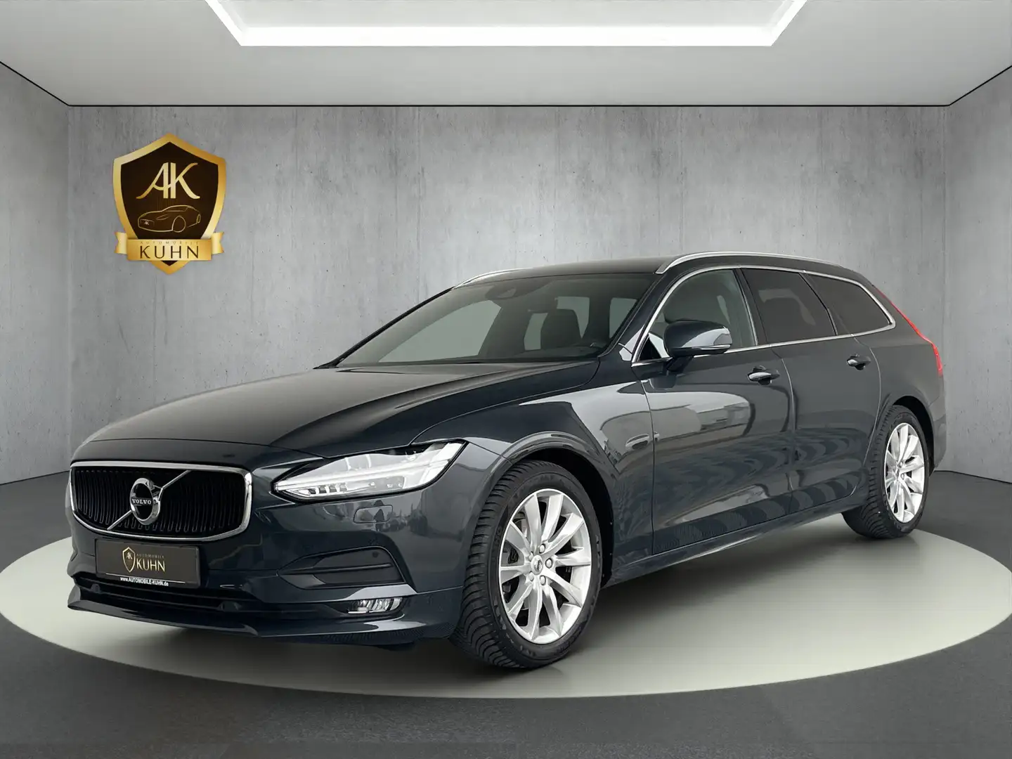 Volvo V90 D4*MOMENTUM*KEYLESS*R.KAM*ACC*LED*NAVI* Gris - 1