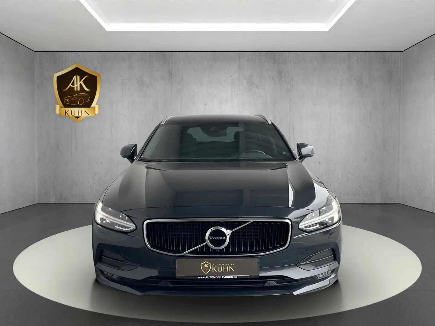 Volvo V90 D4*MOMENTUM*KEYLESS*R.KAM*ACC*LED*NAVI* Gris - 2