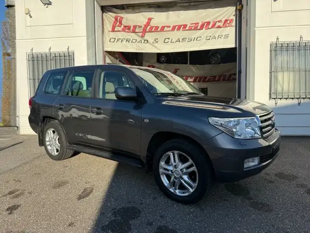 Toyota Land Cruiser 200 V8 D-4D EXECUTIVE 7 POSTI+GANCIO TRAINO