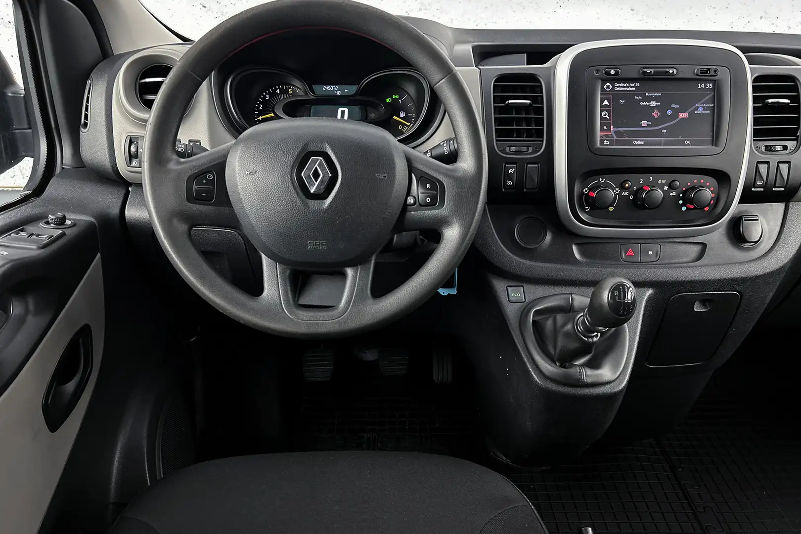 Renault Trafic 1.6 dCi L2 Comfort | Dubbele cabine | Trekhaak | N Срібний - 2