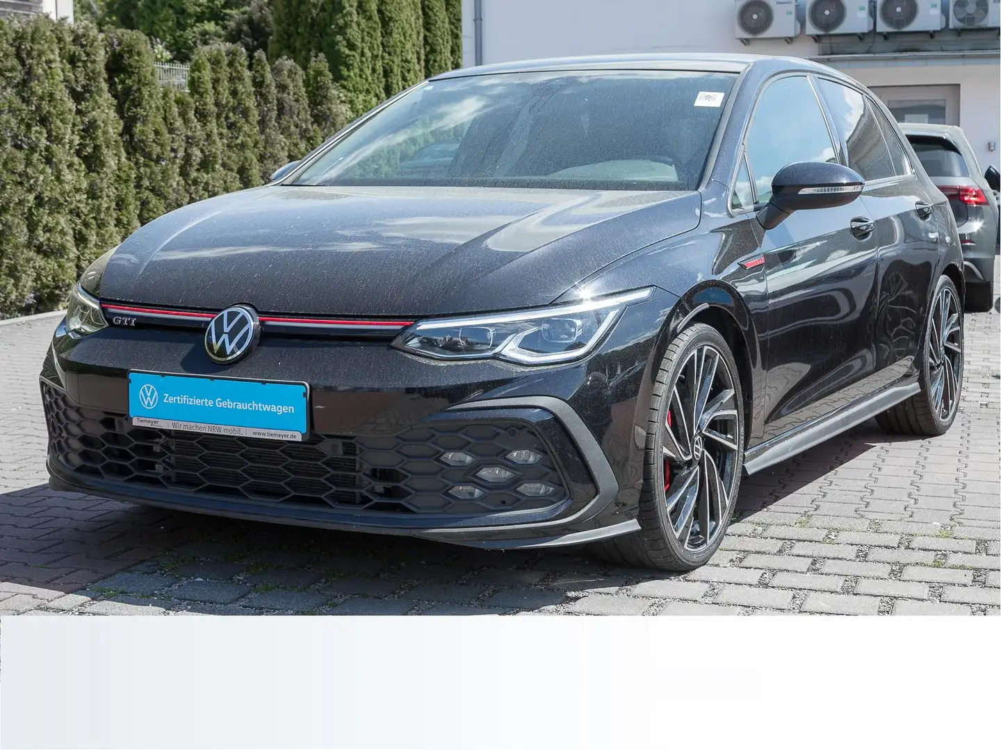Volkswagen Golf GTI DSG LED+ NAVI PANORAMA DCC H+K LM19 Schwarz - 2