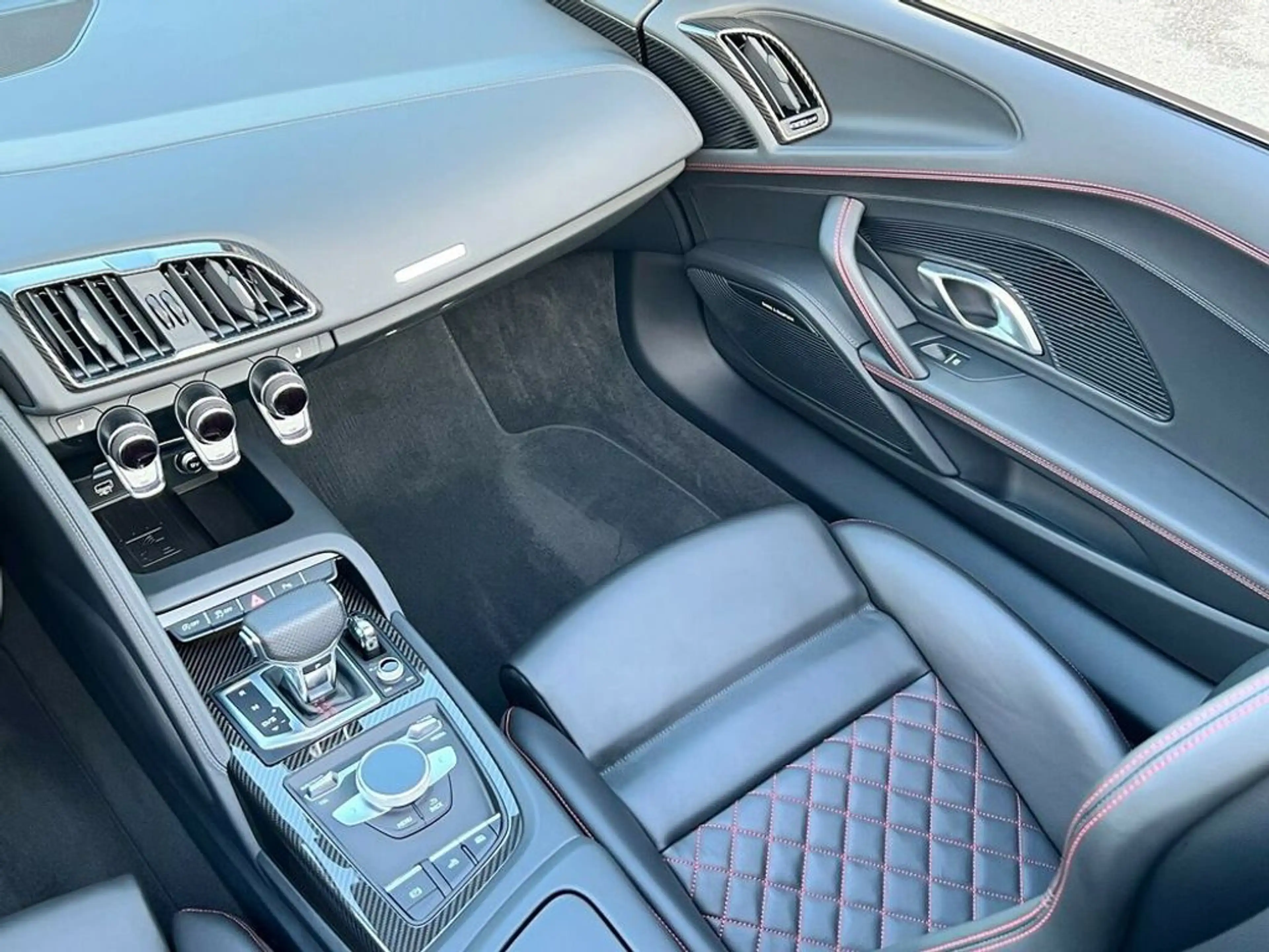 Audi R8 Spyder V10 performance **CARBON*B&O*KERAKMIK** — photo 13