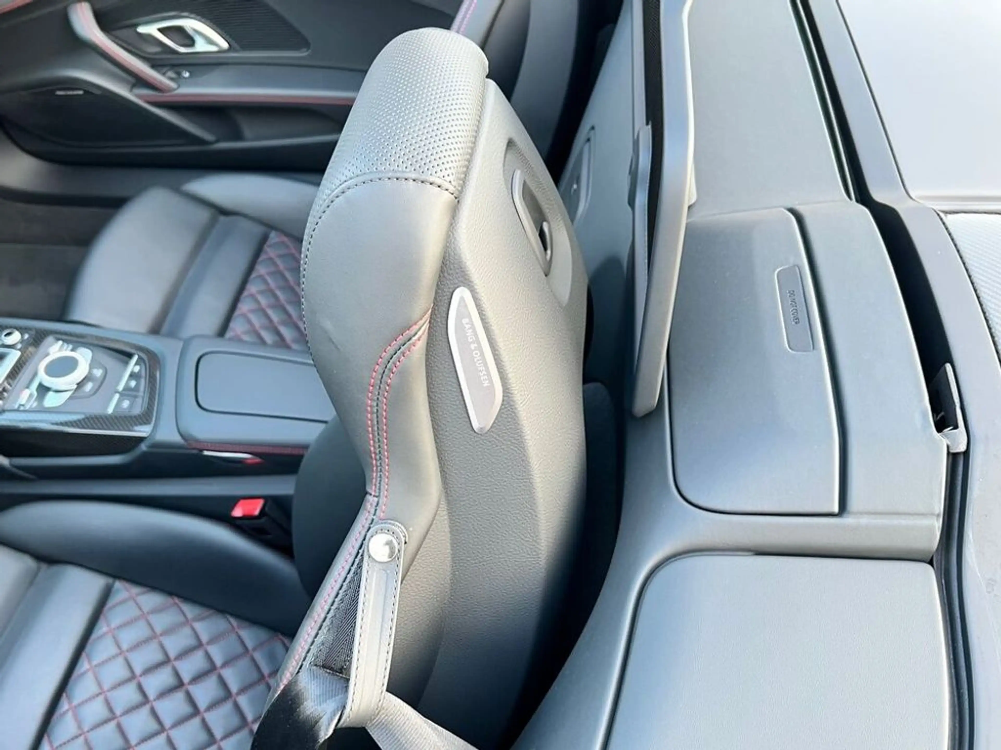 Audi R8 Spyder V10 performance **CARBON*B&O*KERAKMIK** — photo 15