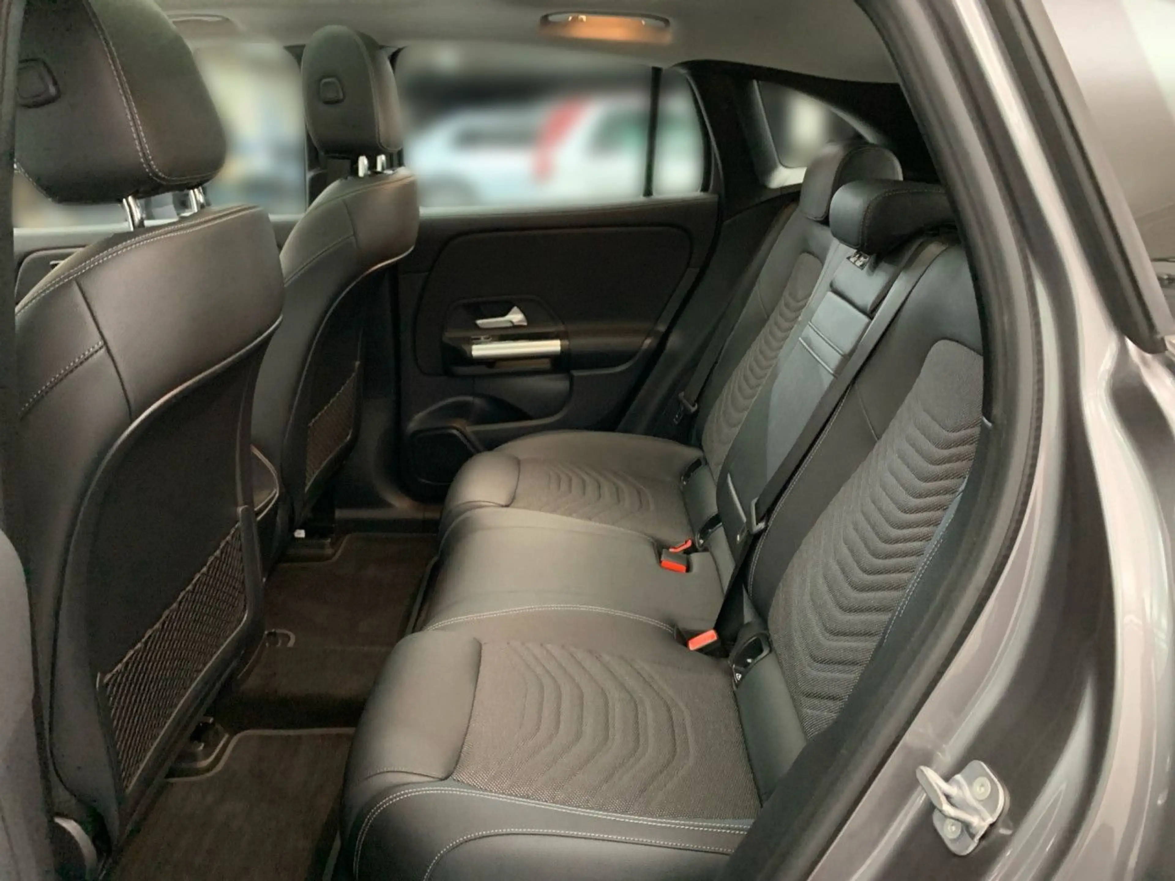 Mercedes-Benz EQA 250 Pano LED Kamera Laderaump Spurhalt-Ass PTS — photo 13