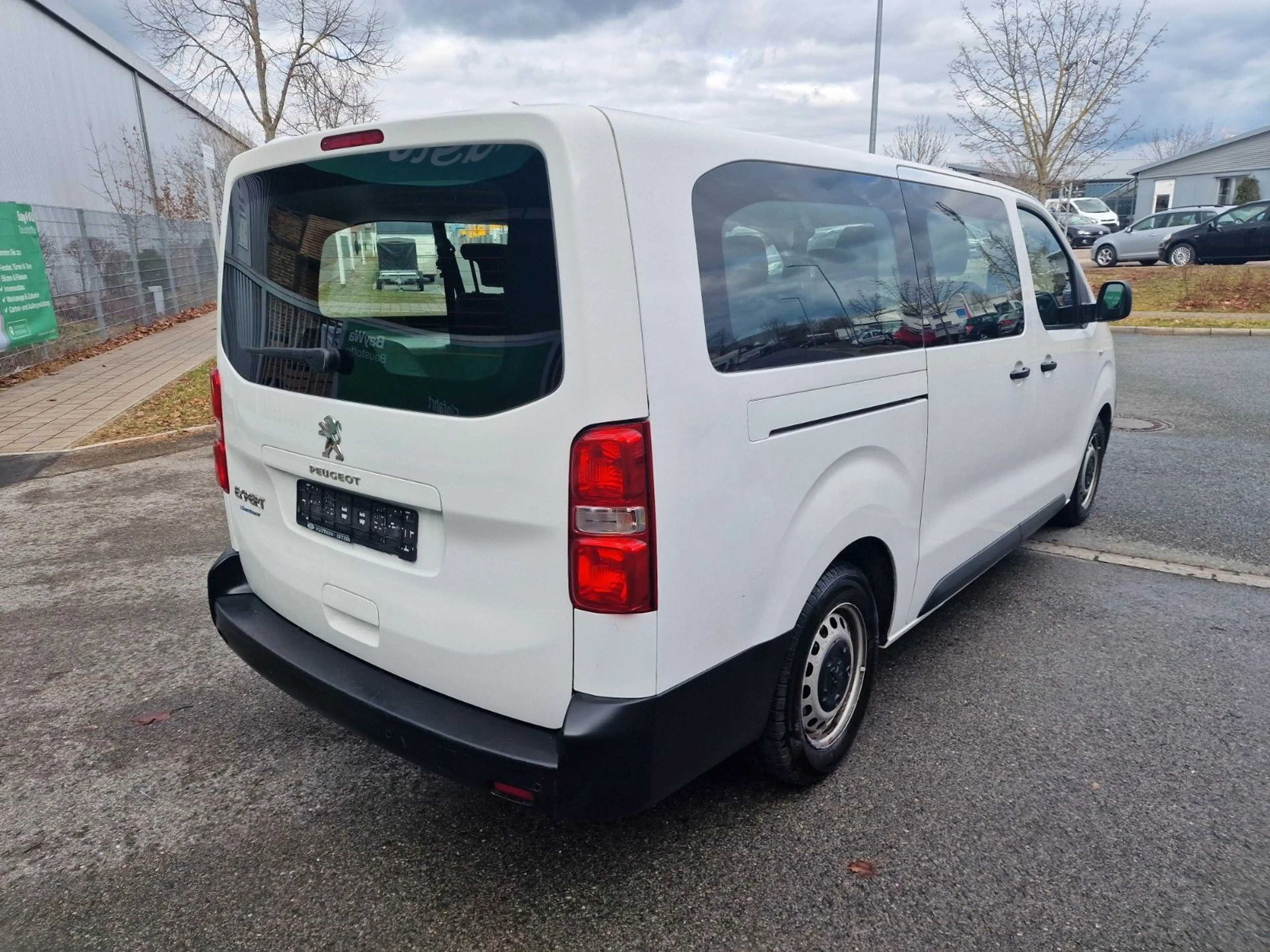 Peugeot Expert Kombi L3 9 Sitze Klima Tempomat — photo 4
