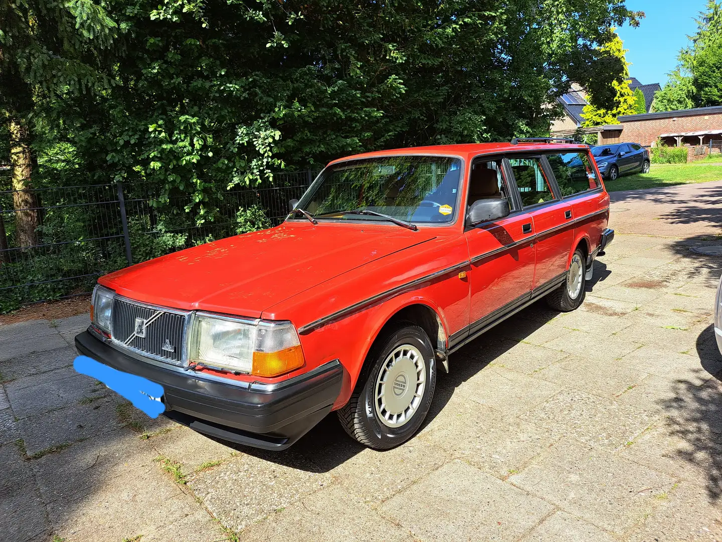 Volvo 240 GL Family Edition Červená - 1