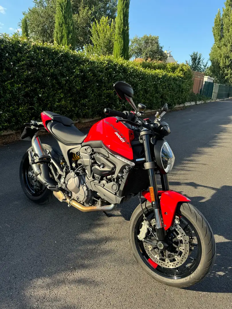 Ducati Monster 937 - 2