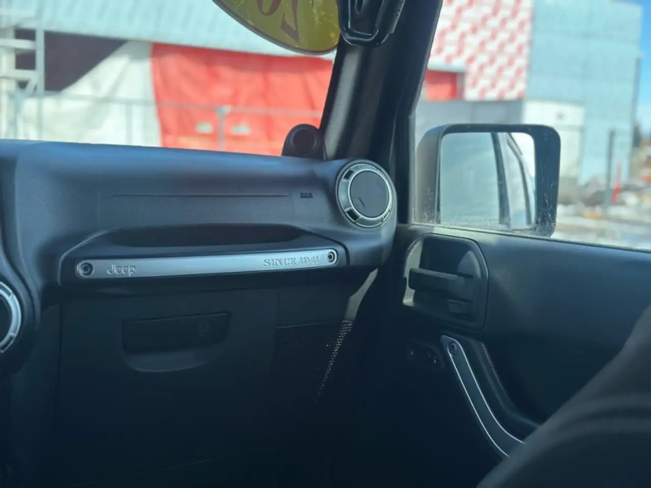 Jeep Wrangler снимка Jeep Wrangler