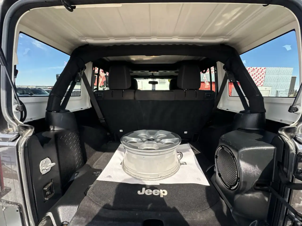 Jeep Wrangler снимка Jeep Wrangler