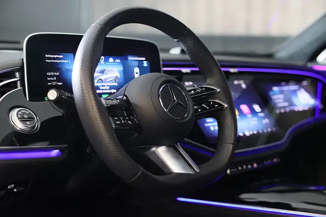 Mercedes-Benz E-Class view 13