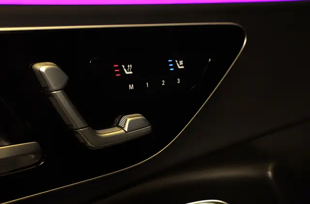 Mercedes-Benz E-Class view 27