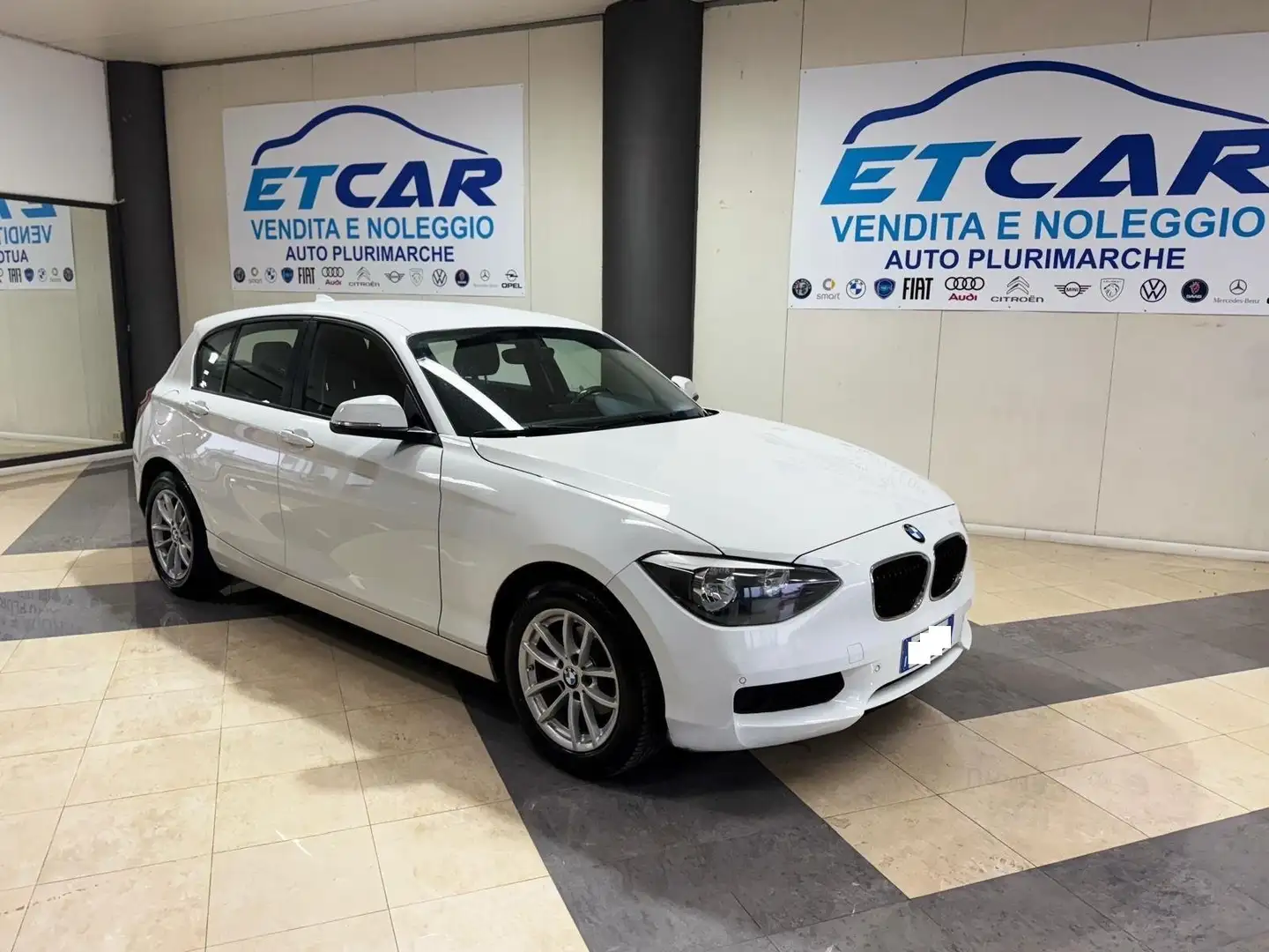 BMW 116 116d 5p Business Bianco - 1