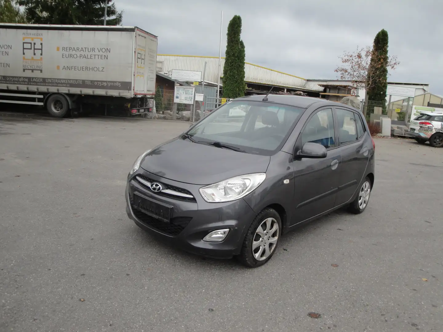 Hyundai i10 Grau - 1