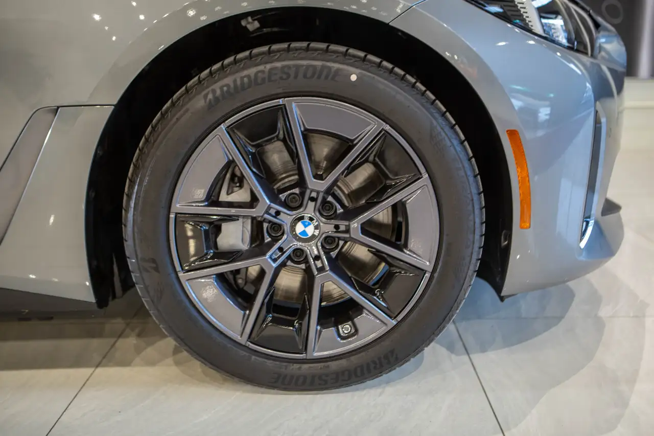 BMW i4 снимка BMW i4