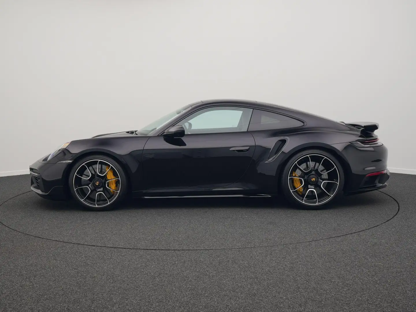 Porsche 992 Turbo S crna - 2