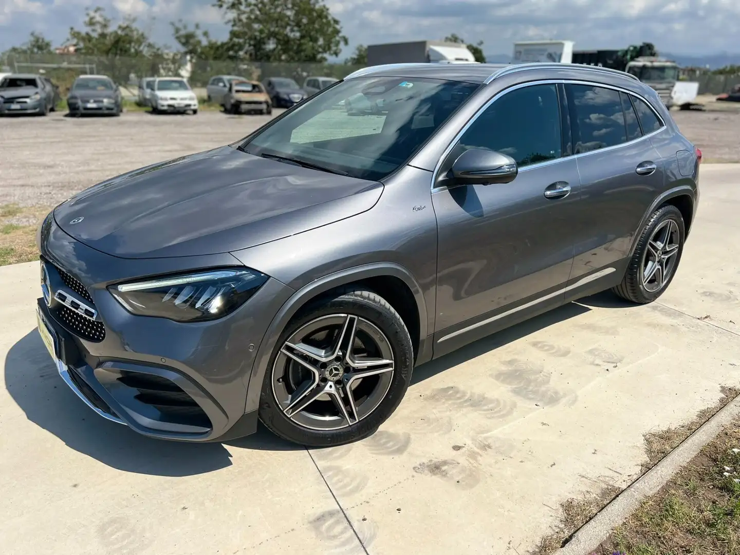 Mercedes-Benz GLA 200 d 150cv AMG PREMIUM ITALIA UNICO PROPR. IVA ESPOST Grigio - 2