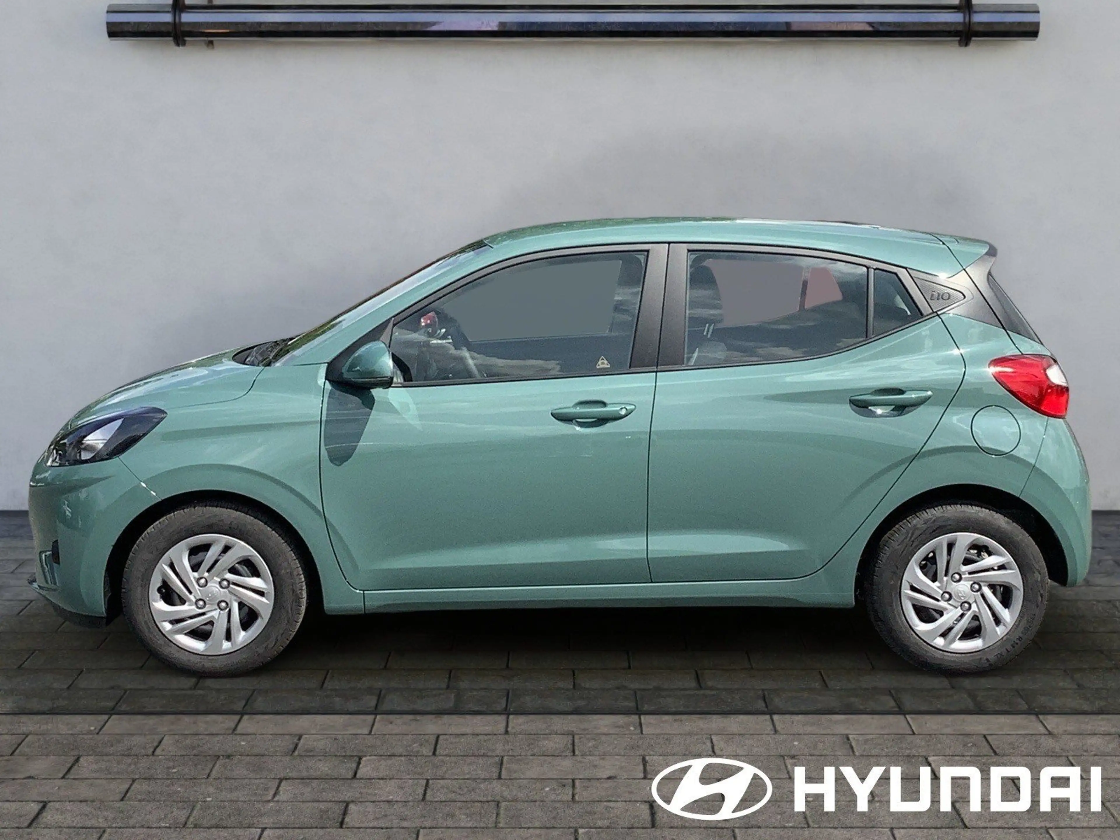 Hyundai i10 1.0 -NAVI-CARPLAY-KAMERA-PDC- — photo 2