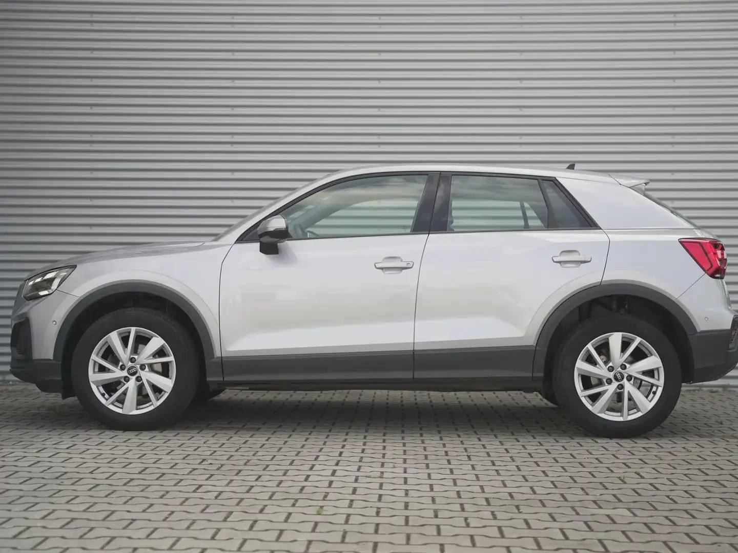 Audi Q2 30 TDI 85(116) kW(PS) S tronic++MATRIX+NAVI+V Silber - 2