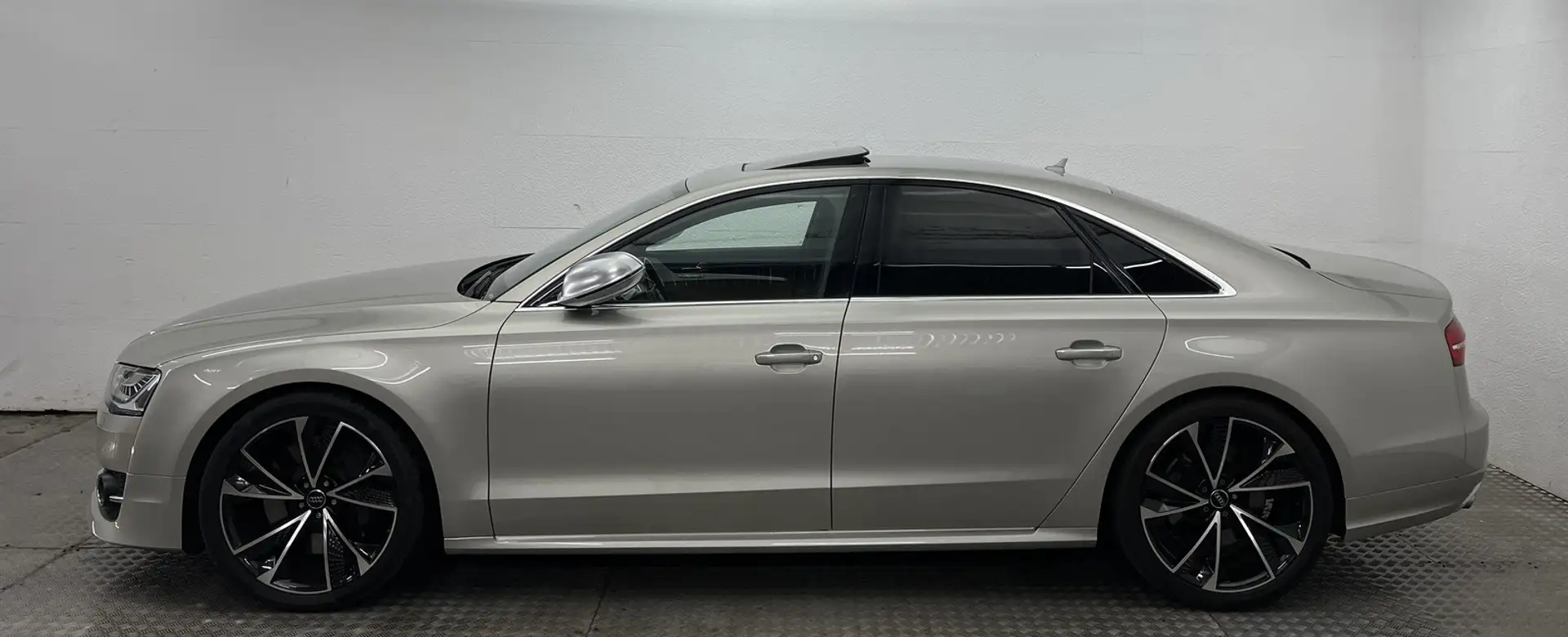 Audi S8 4.0 TFSI qu CARBON ESD+AHK+HUD+BOSE+MATRIX+ Silber - 2