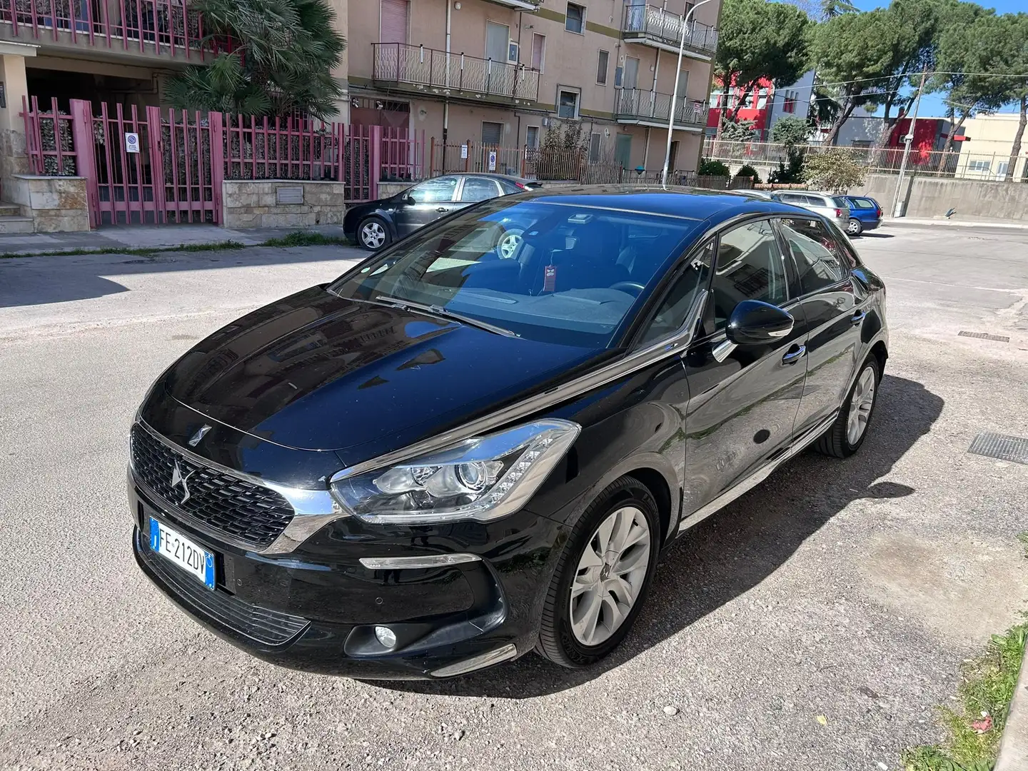 DS Automobiles DS 5 DS5 DS5 2.0 bluehdi Sport Chic s crna - 1