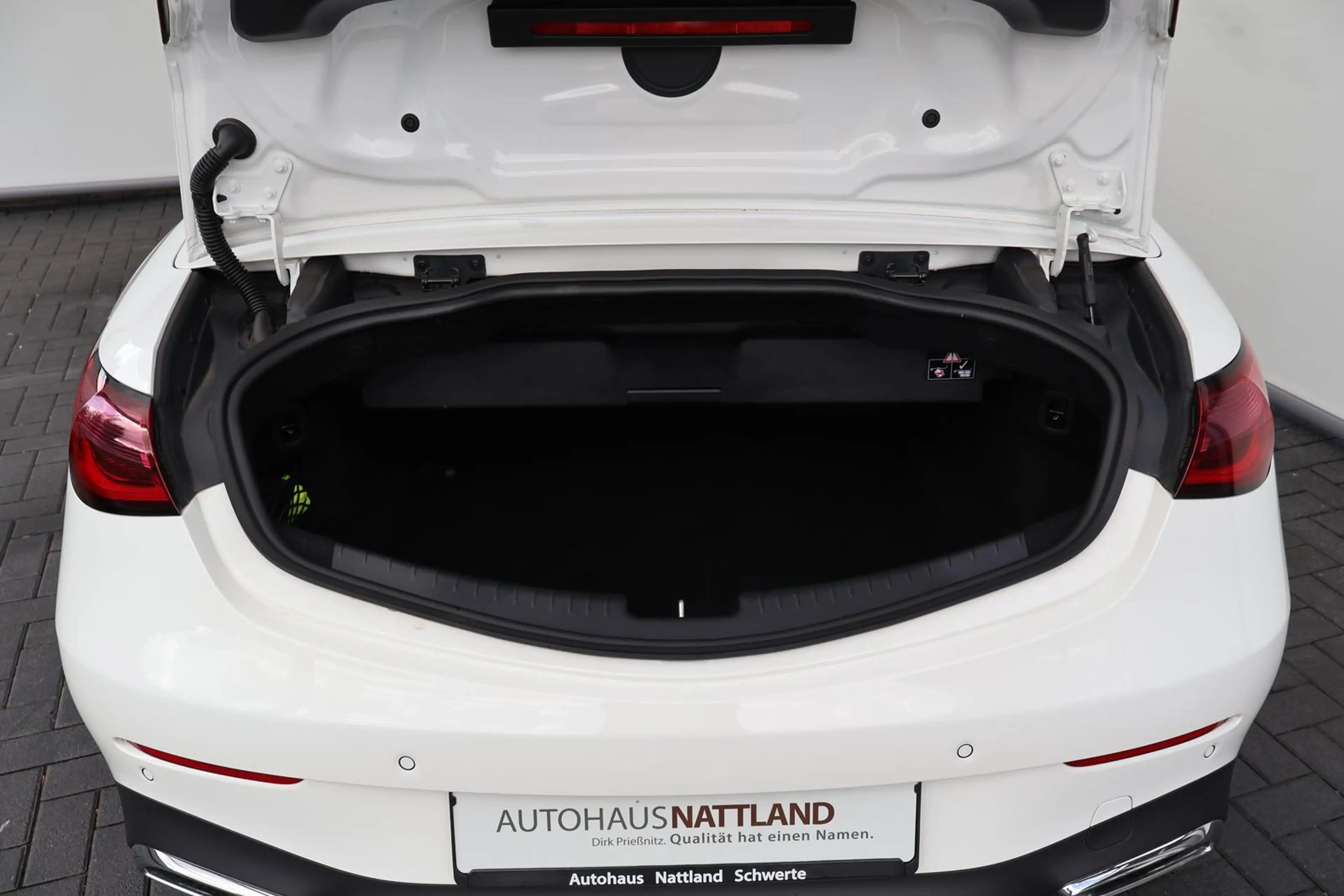 Mercedes-Benz CLE 200 AMG Line Advanced Plus RFK AHK Leder — photo 5