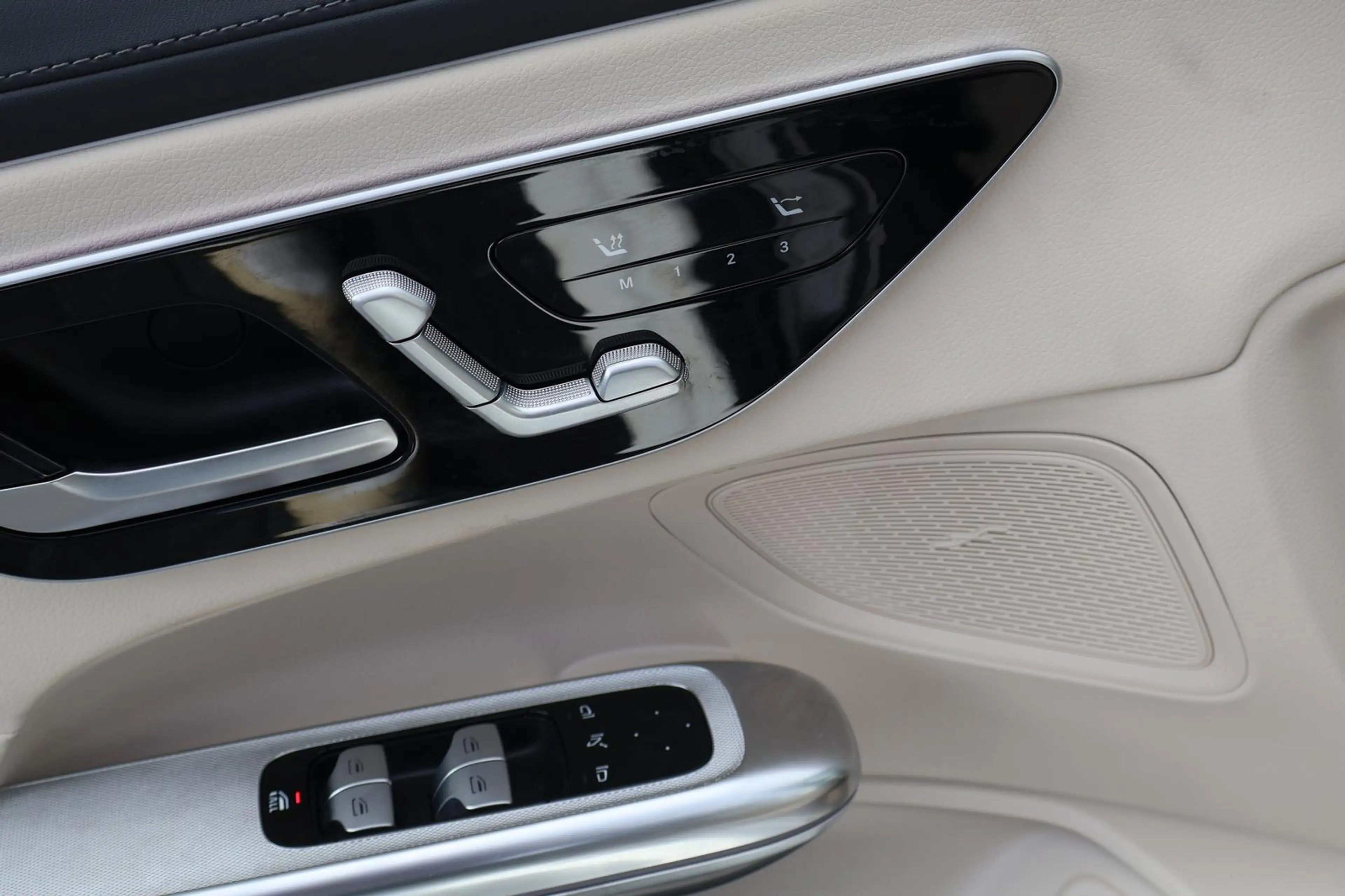 Mercedes-Benz CLE 200 AMG Line Advanced Plus RFK AHK Leder — photo 9