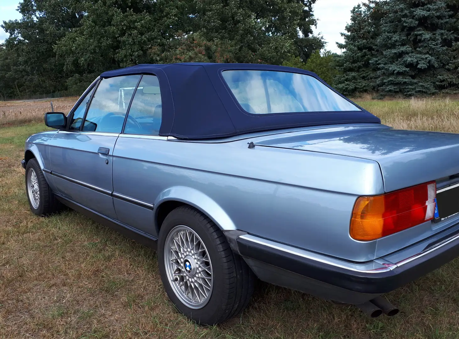 BMW 320 BMW 320i Cabriolet im Originalzustand Blau - 2
