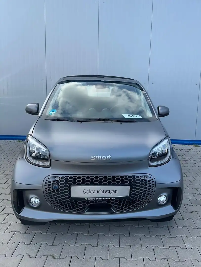 smart forTwo CABRIO EQ NAVI JBL LEDER KAMERA LED MATT Grijs - 2