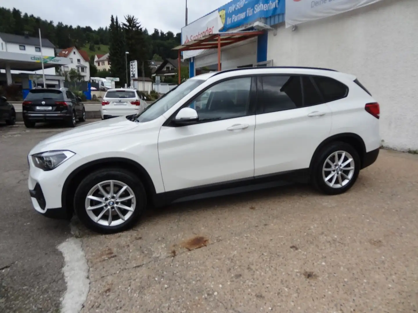 BMW X1 xDrive 18d Advantage/AHK/LED/Navi/1.Hd/ Weiß - 2
