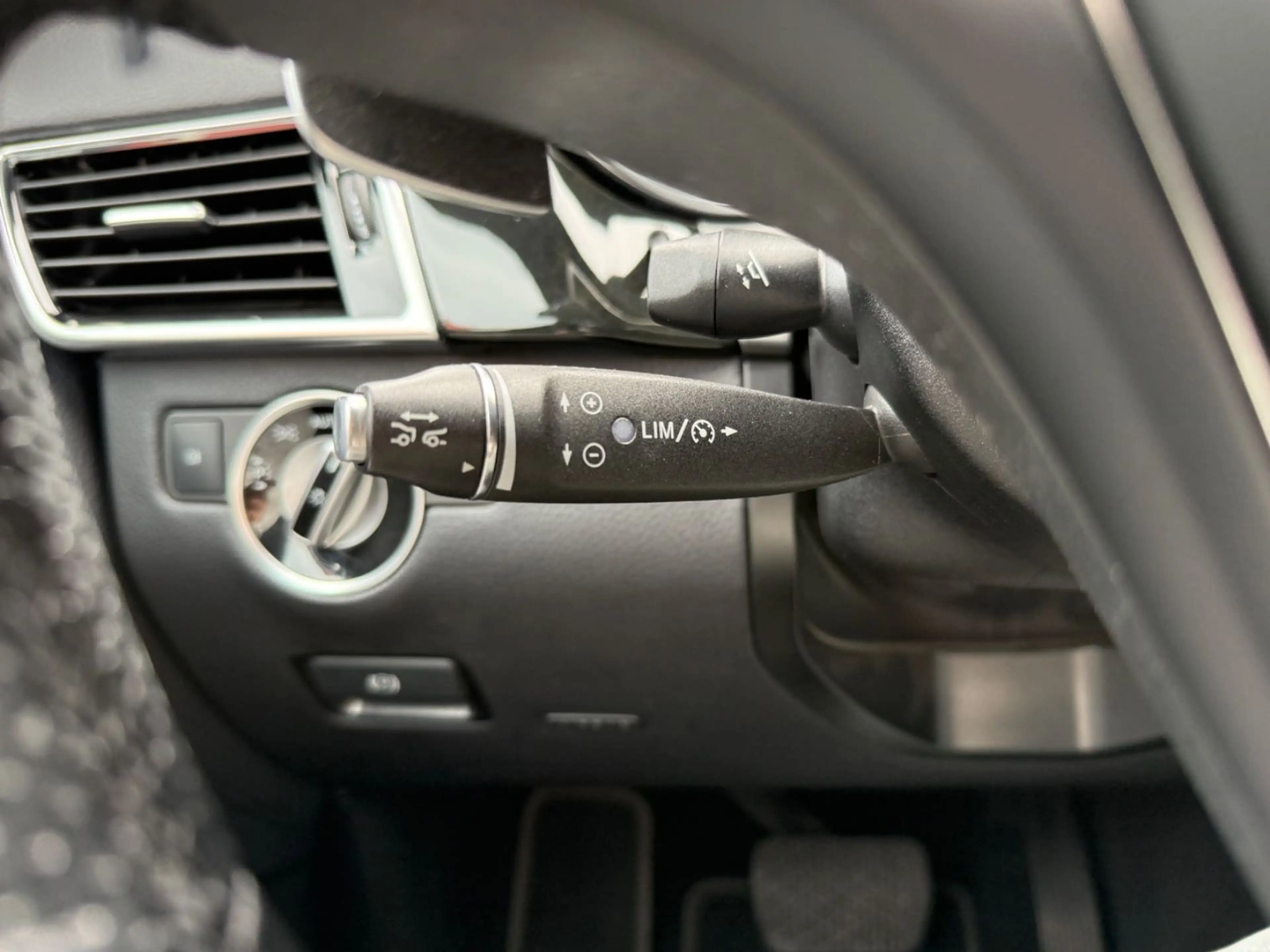 Mercedes-Benz GLS 400 4Matic AMG-Line Panorama Head-UP Voll!! — photo 14