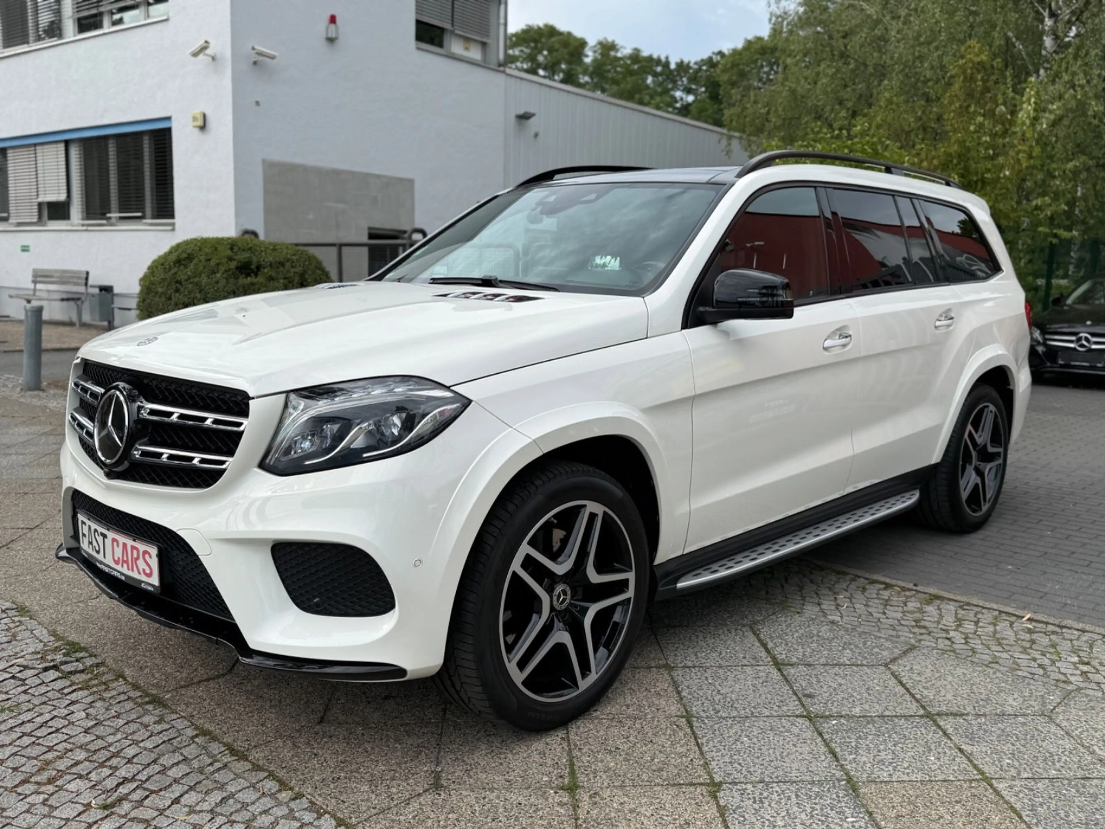 Mercedes-Benz GLS 400 4Matic AMG-Line Panorama Head-UP Voll!! — photo 4