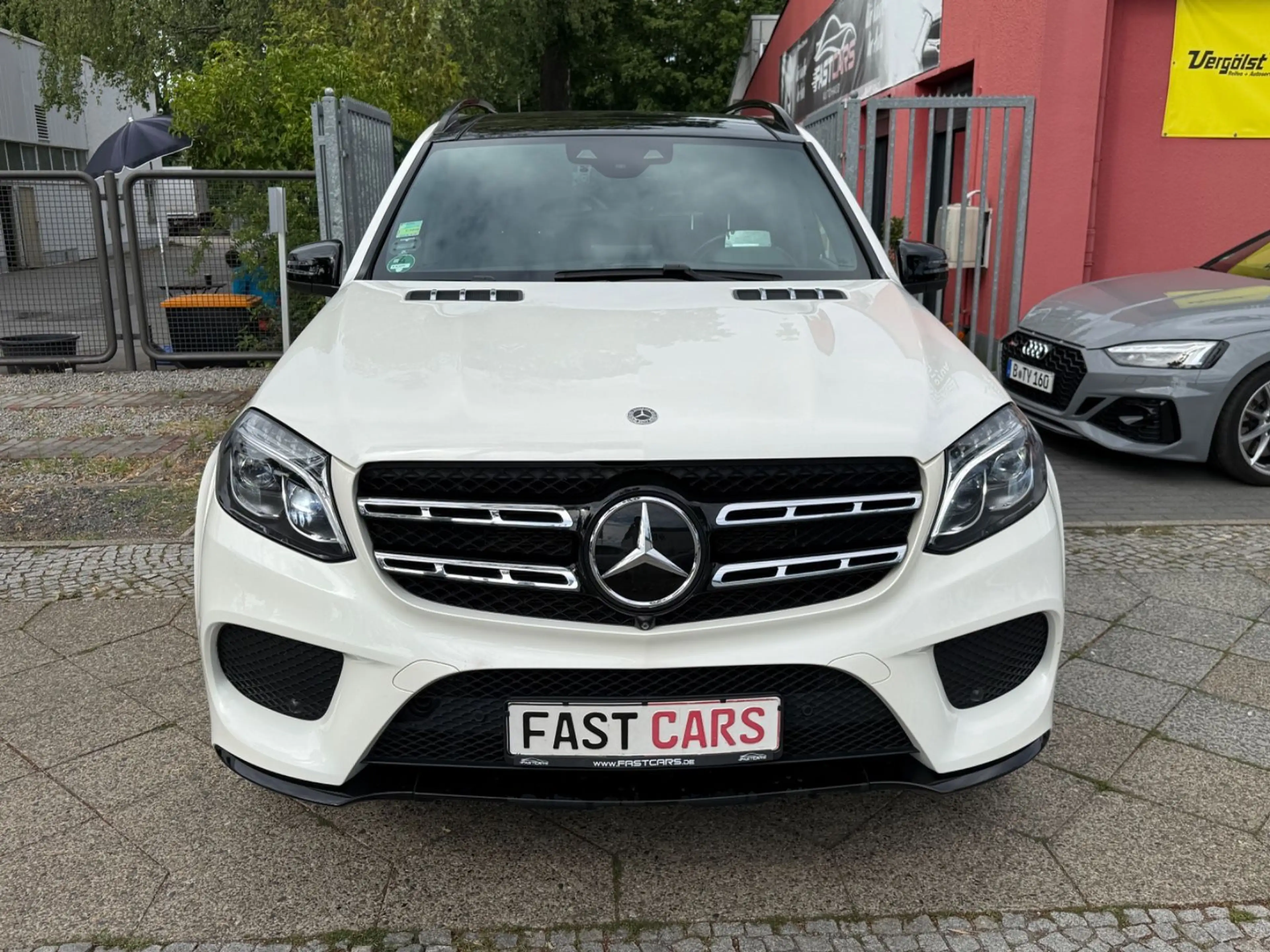 Mercedes-Benz GLS 400 4Matic AMG-Line Panorama Head-UP Voll!! — photo 3